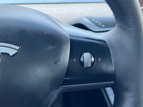 Used 2022 Tesla Model 3 image 25