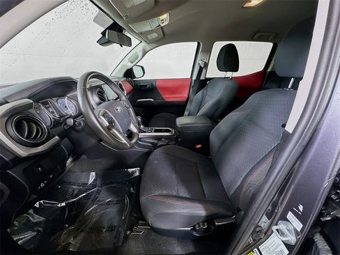Used 2022 Toyota Tacoma SR5 image 14