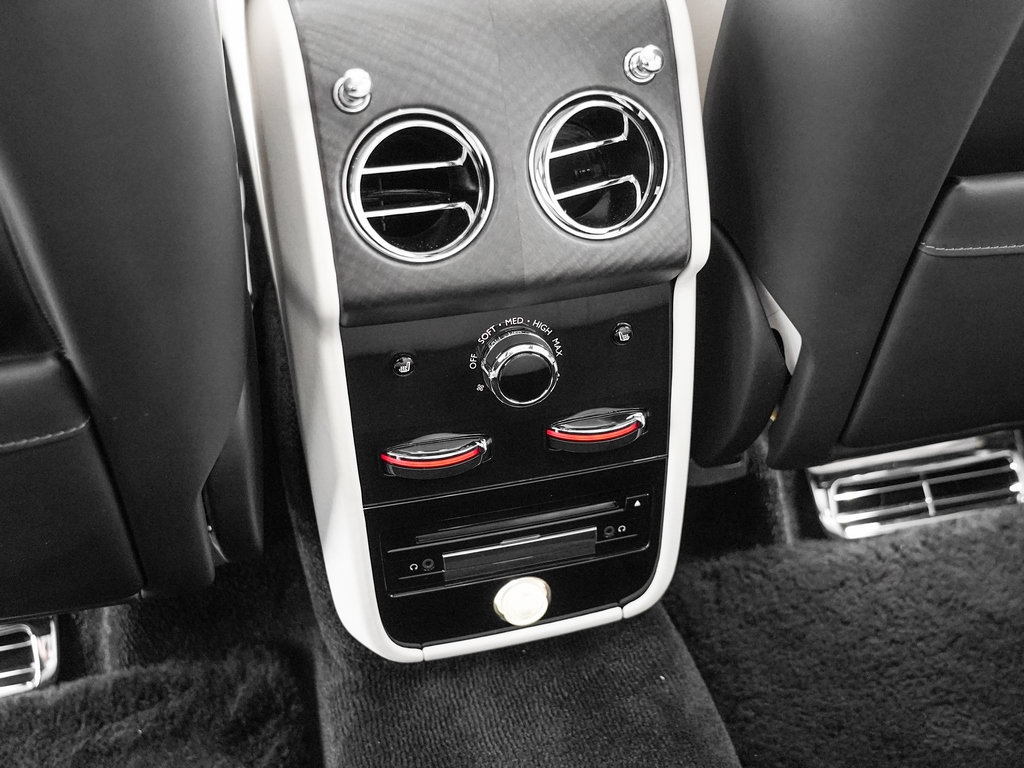 Used 2019 Rolls-Royce Cullinan AWD/4WD image 28