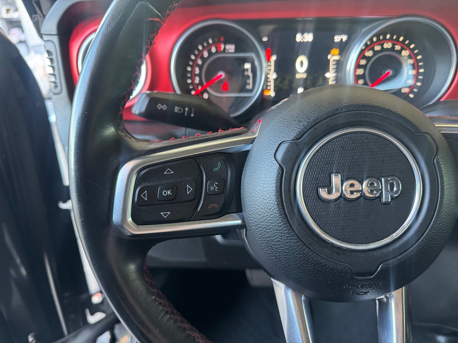 Used 2018 Jeep Wrangler Unlimited Rubicon AWD/4WD image 15