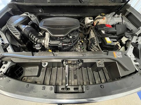 Used 2022 GMC Acadia AT4 w/ Technology Package AWD/4WD image 35