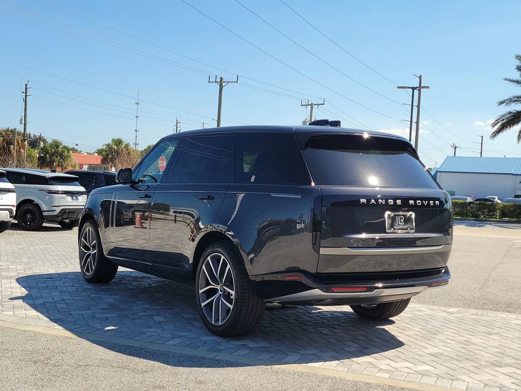 New 2026 Land Rover Range Rover Long Wheelbase SE AWD/4WD image 3