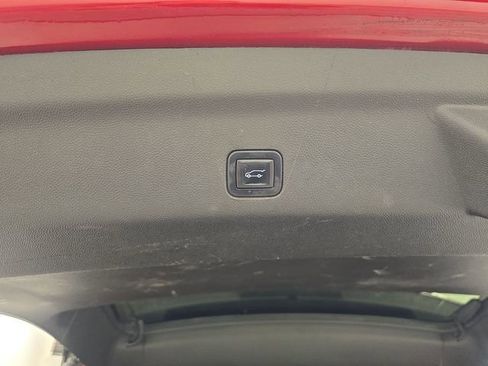 Used 2023 Chevrolet Suburban High Country AWD/4WD image 20