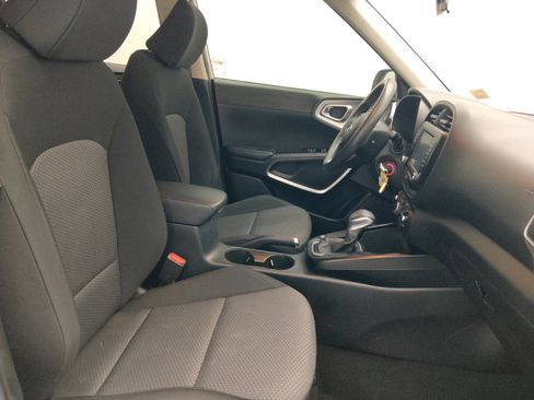 Used 2020 Kia Soul LX FWD image 21