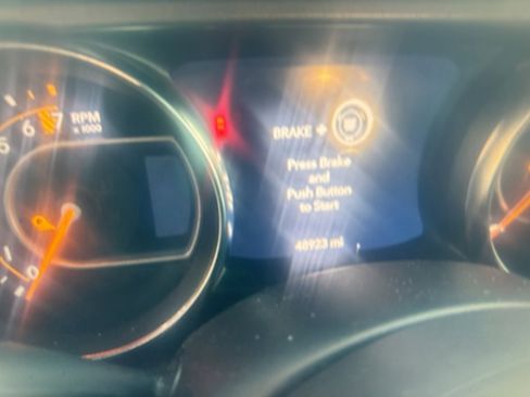 Used 2021 Jeep Gladiator Sport image 5