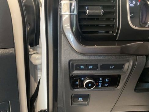 Used 2023 Ford F150 XLT AWD/4WD image 13