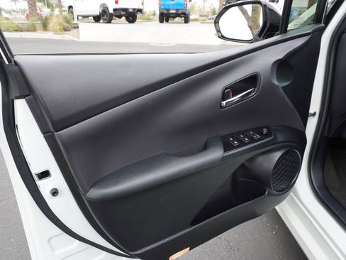 Used 2017 Toyota Prius Prime Advanced image 14