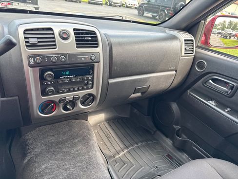 Used 2011 Chevrolet Colorado LT AWD/4WD image 16