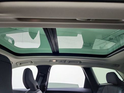 New 2026 Volvo XC60 T8 Plus w/ Protection Package Premier AWD/4WD image 18
