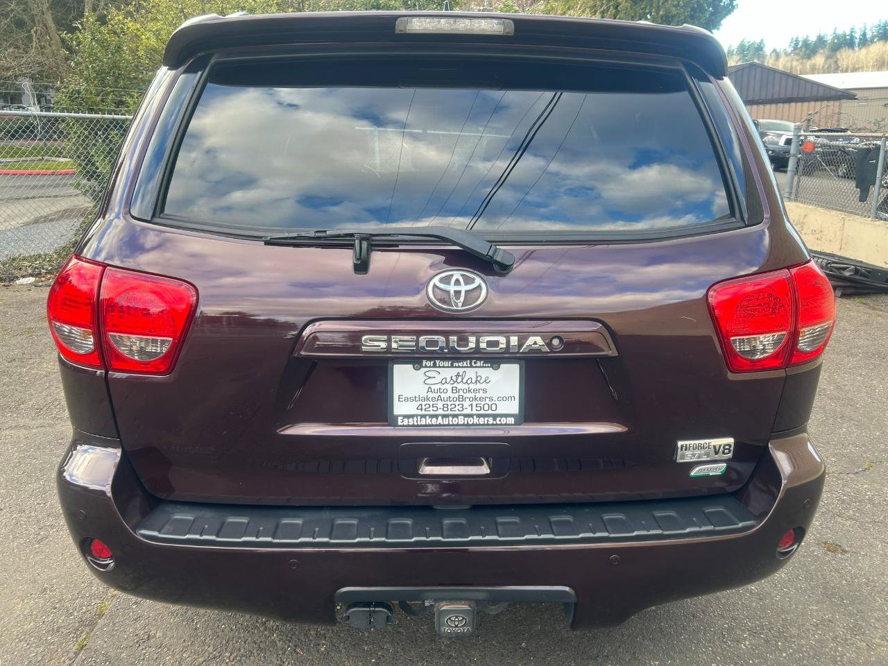 Used 2016 Toyota Sequoia SR5 w/ Premium Package AWD/4WD image 6