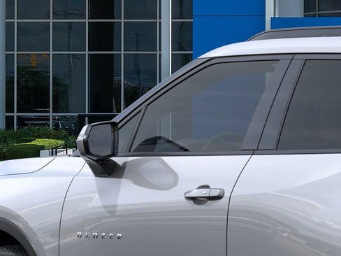 New 2025 Chevrolet Blazer LT w/ Sound & Technology Package image 12