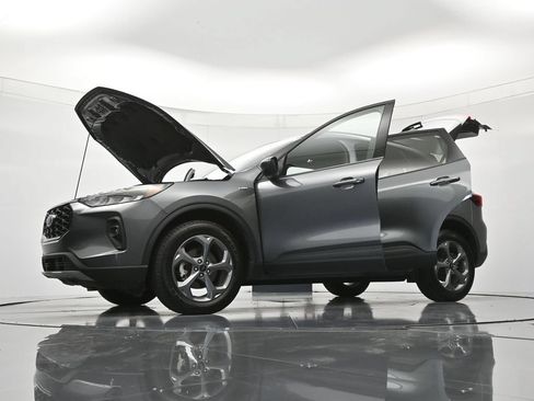 Used 2025 Ford Escape ST-Line Select AWD/4WD image 48
