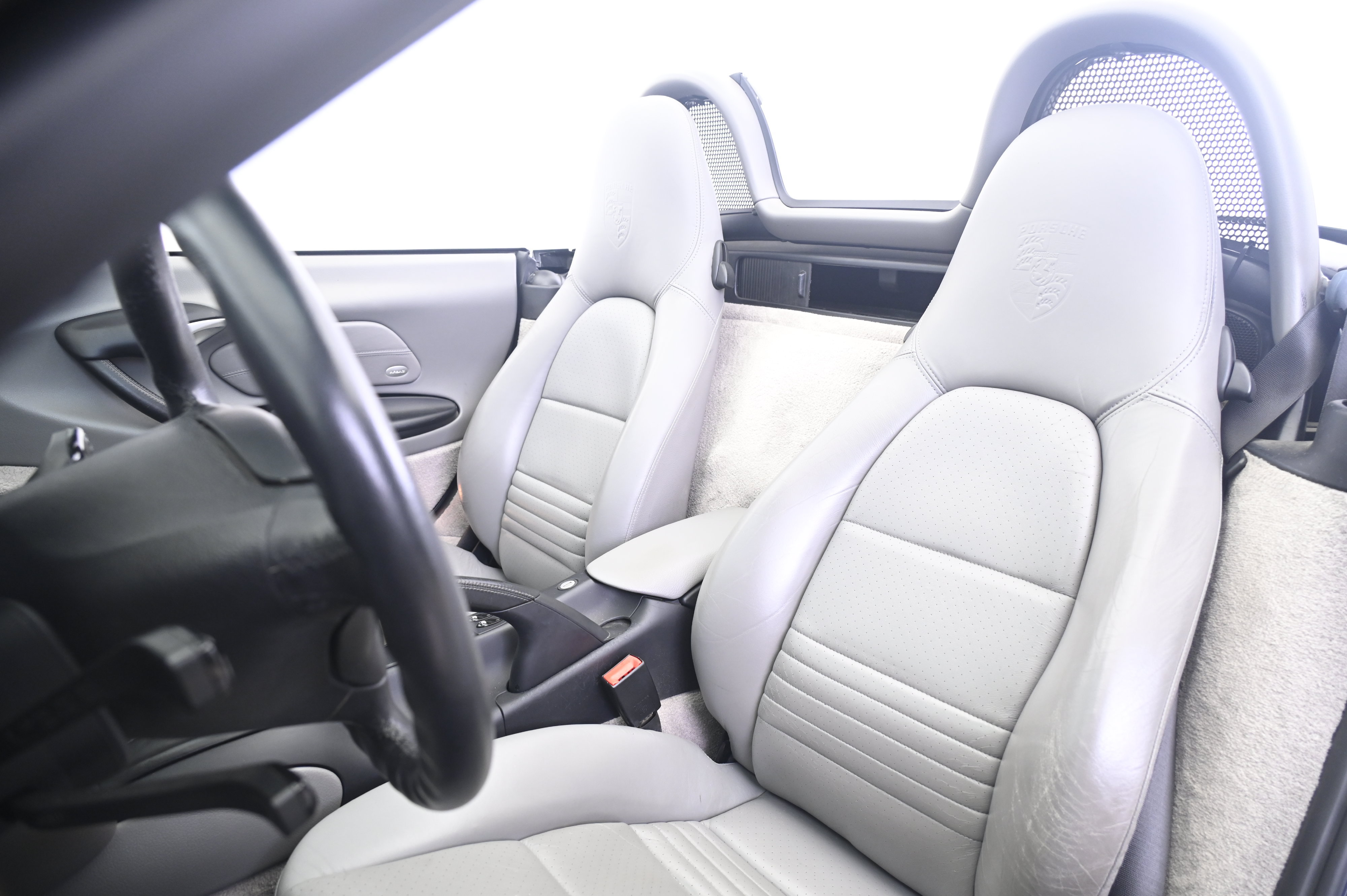 Used 2001 Porsche Boxster RWD image 5
