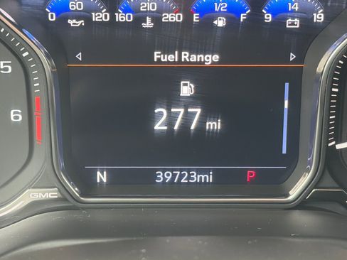 Used 2021 GMC Yukon Denali w/ LPO, Illumination Package image 23