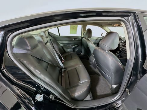 Used 2024 Nissan Altima 2.5 SR image 28