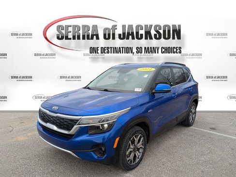 Certified 2021 Kia Seltos EX image 9