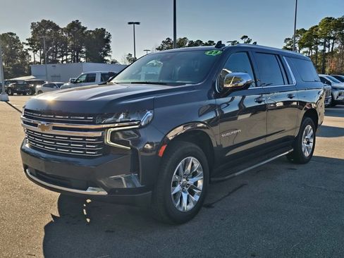 Used 2023 Chevrolet Suburban Premier image 1