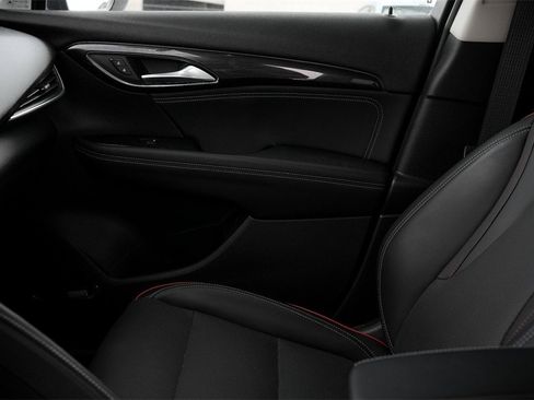 Used 2022 Buick Envision Essence w/ Technology Package I image 10