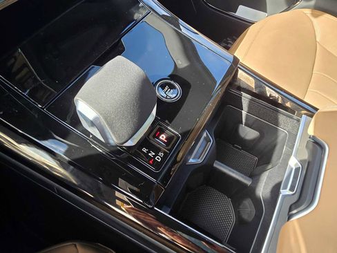 New 2026 Land Rover Range Rover Sport SE image 30