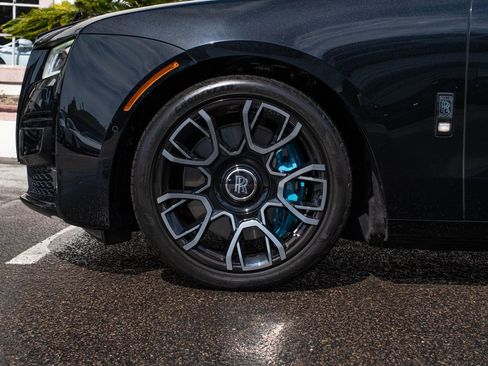 Used 2022 Rolls-Royce Ghost Black Badge image 12