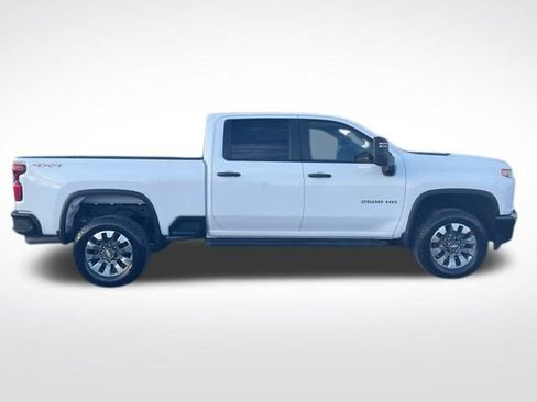 Certified 2022 Chevrolet Silverado 2500 Custom w/ Custom Value Package image 8