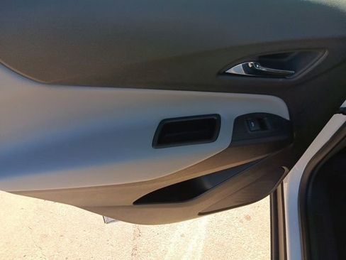 Used 2024 Chevrolet Equinox LS image 28