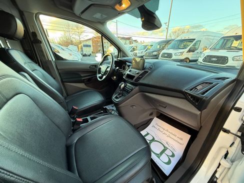 Used 2020 Ford Transit Connect XL image 10