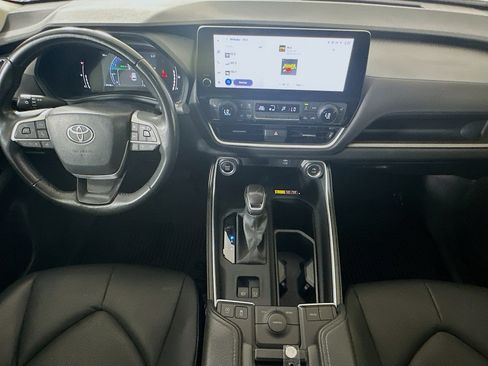 Used 2024 Toyota Grand Highlander FWD image 27