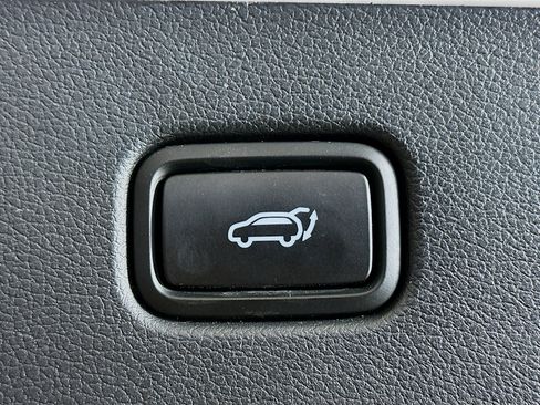 Used 2025 Hyundai Palisade SEL image 32