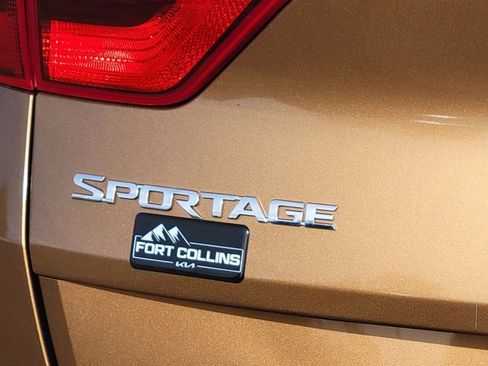 Used 2017 Kia Sportage LX image 16