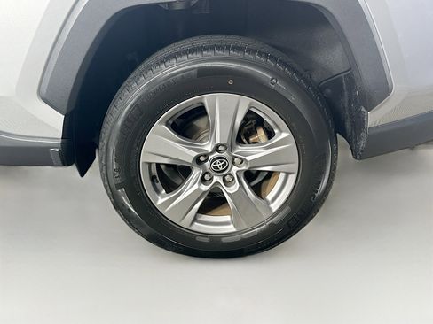 Used 2022 Toyota RAV4 XLE image 11