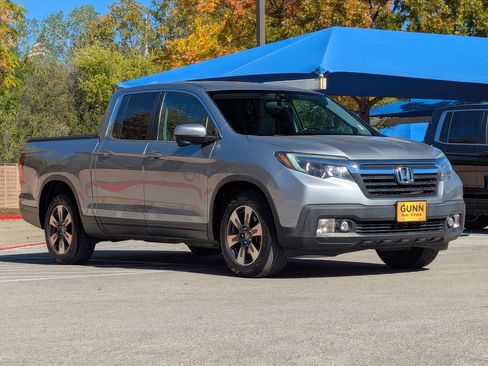 Used 2019 Honda Ridgeline RTL-T image 2