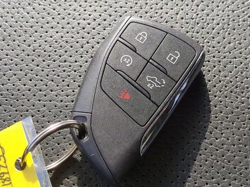 Used 2024 GMC Sierra 1500 Denali w/ Denali Reserve Package image 30