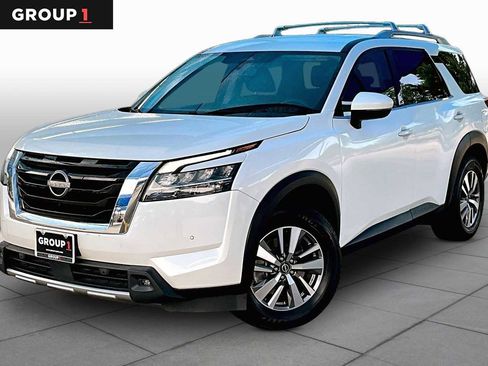 Used 2023 Nissan Pathfinder SL w/ Lighting Package (N92) FWD image 1