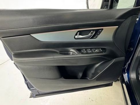 Certified 2025 Nissan Murano SL AWD/4WD image 19