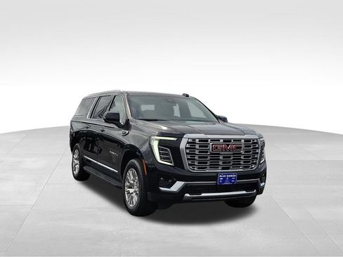 Used 2025 GMC Yukon XL Denali AWD/4WD image 1