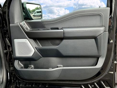 Used 2025 Ford F150 Lariat w/ Equipment Group 502A High AWD/4WD image 30