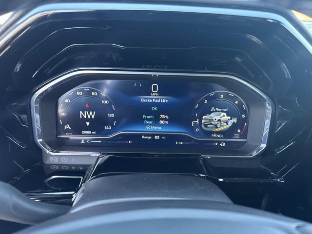 Used 2025 Chevrolet Silverado 2500 LT w/ Convenience Package AWD/4WD image 32