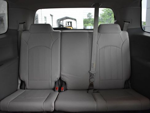 Used 2017 GMC Acadia Limited SLT FWD image 15