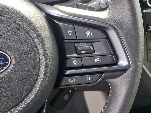 Certified 2025 Subaru Forester Limited image 23