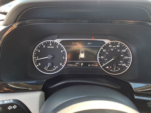 Certified 2024 Nissan Pathfinder SL w/ SL Premium Package AWD/4WD image 8
