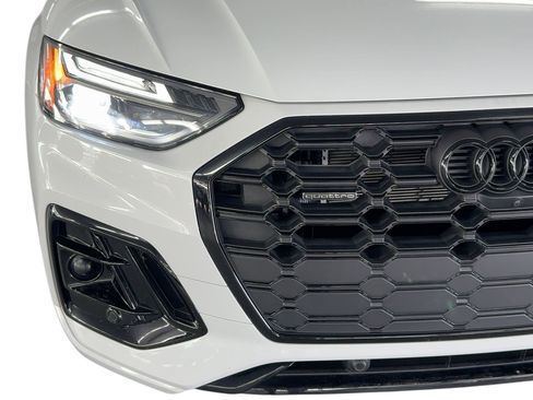 Used 2025 Audi Q5 e Premium Plus image 11