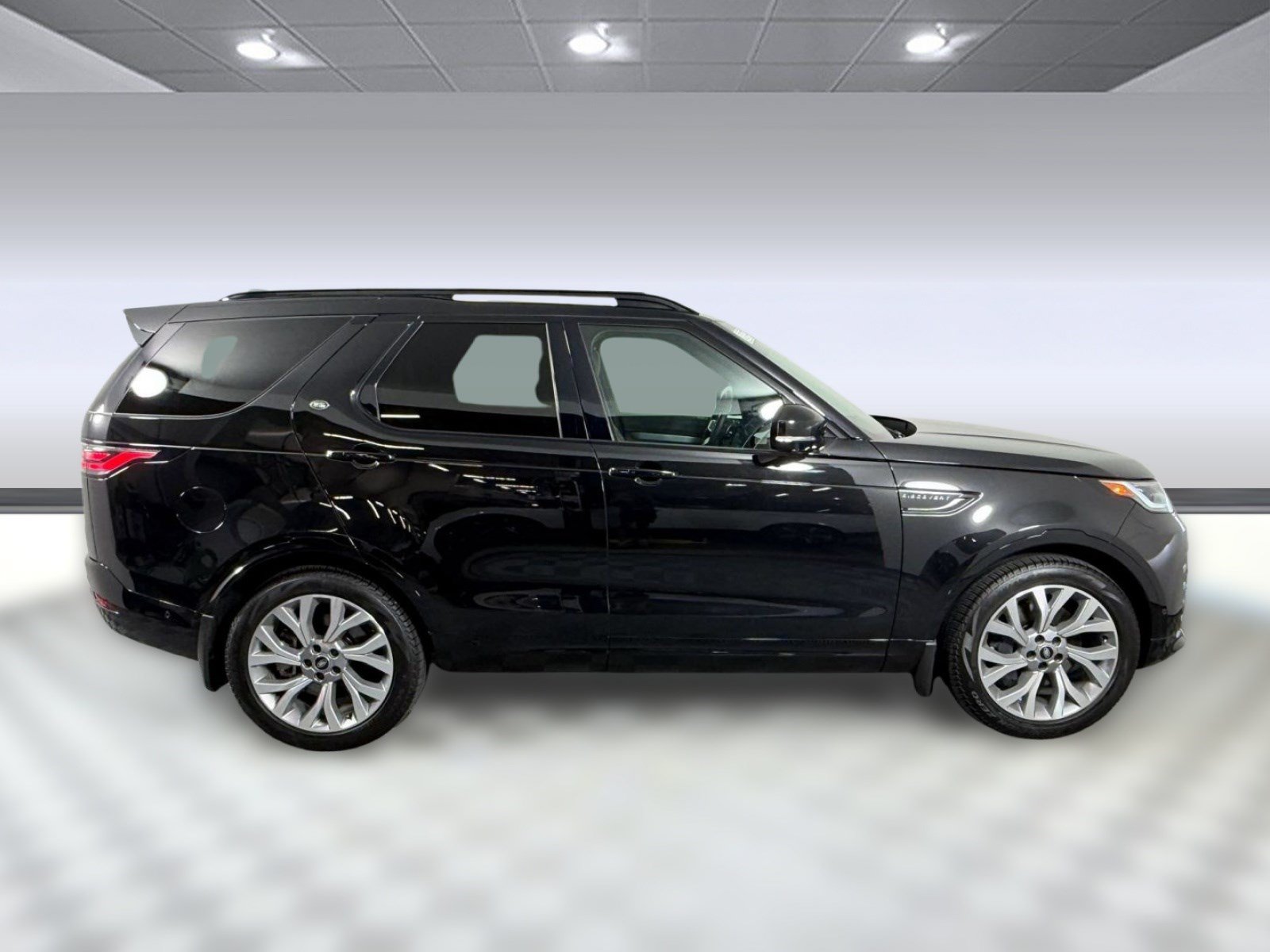 Used 2026 Land Rover Discovery Limited Edition AWD/4WD image 8