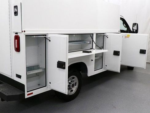 New 2025 GMC Savana 3500 w/ Power Convenience Package RWD image 22