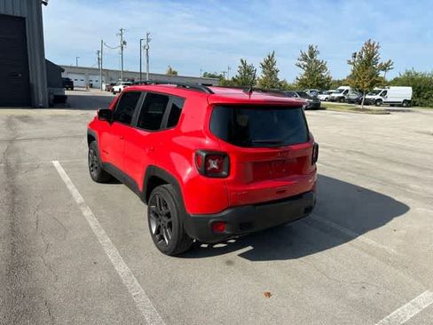 Certified 2022 Jeep Renegade Latitude AWD/4WD image 10