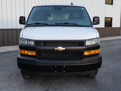 Used 2021 Chevrolet Express 3500 w/ Driver Convenience Package image 5