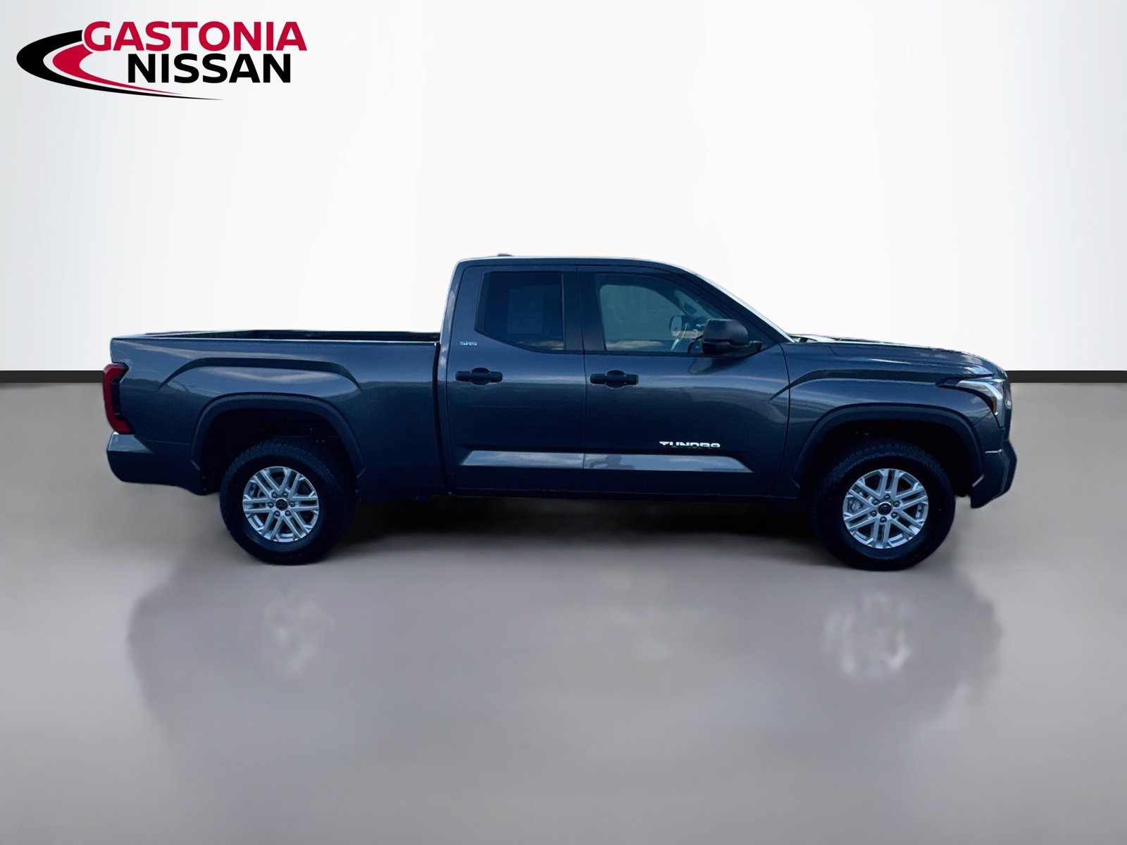 Used 2024 Toyota Tundra SR5 AWD/4WD image 10