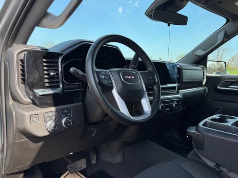Used 2023 GMC Sierra 1500 SLE w/ Enhanced Capability Package AWD/4WD image 14