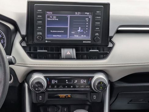 Used 2022 Toyota RAV4 XLE image 15