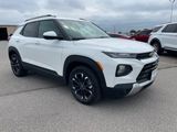 Used 2023 Chevrolet TrailBlazer LT image 2